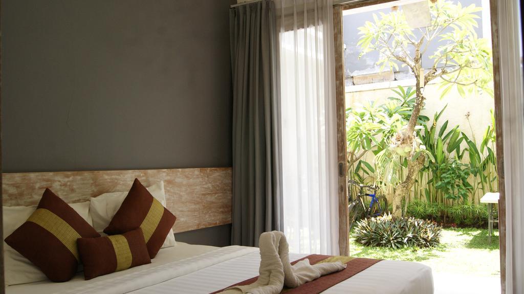 Sugiras Living Hotell Denpasar Exteriör bild