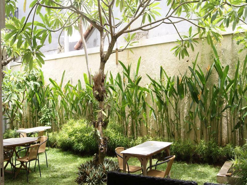 Sugiras Living Hotell Denpasar Exteriör bild