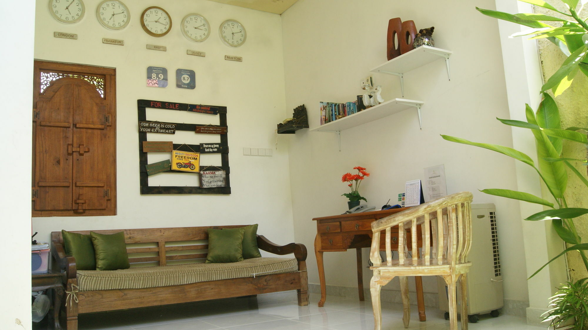 Sugiras Living Hotell Denpasar Exteriör bild